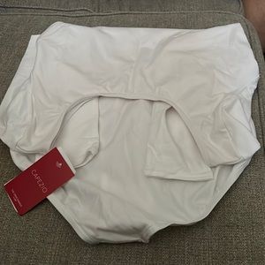 XL bundle white and black shirt 2 pk